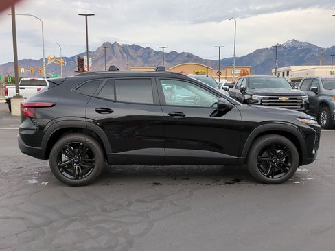 New 2026 Chevrolet Trax ACTIV w/ Sunroof Package image 12