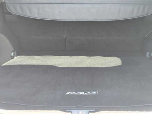 Used 2021 Toyota RAV4 XLE w/ Convenience Package AWD/4WD image 13