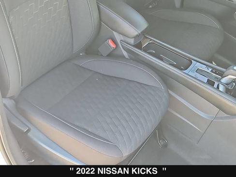 Used 2022 Nissan Kicks SV FWD image 33
