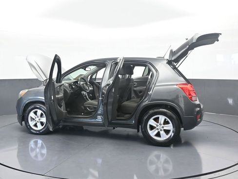 Used 2019 Chevrolet Trax LS w/ Tint and Cruise Package image 70