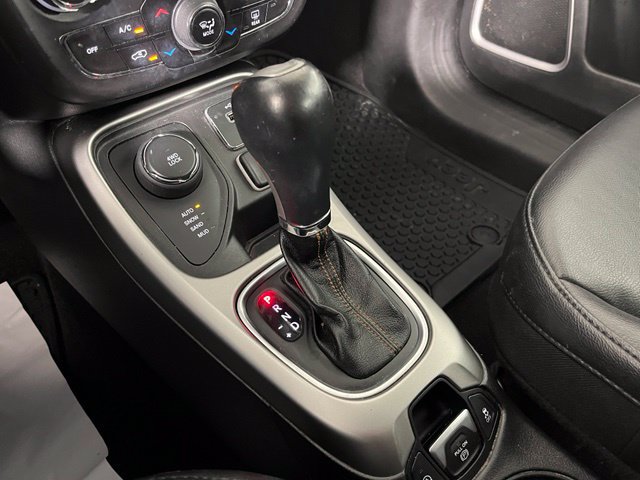Used 2018 Jeep Compass Latitude w/ Popular Equipment Group AWD/4WD image 30
