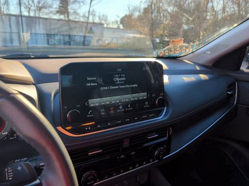 Used 2023 Nissan Rogue Platinum w/ Platinum Premium Package image 25