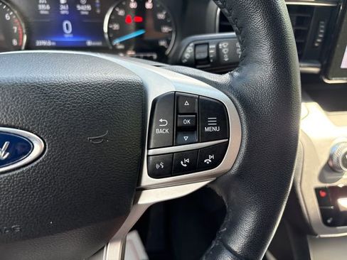 Used 2022 Ford Explorer XLT AWD/4WD image 13