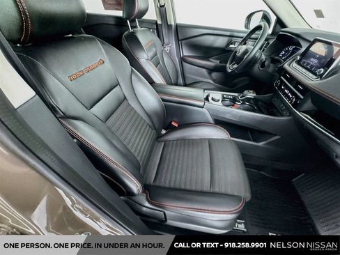 Certified 2025 Nissan Rogue SV AWD/4WD image 27