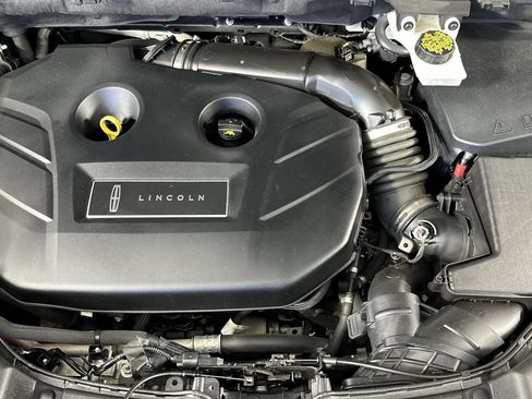Used 2019 Lincoln MKC Reserve FWD image 28