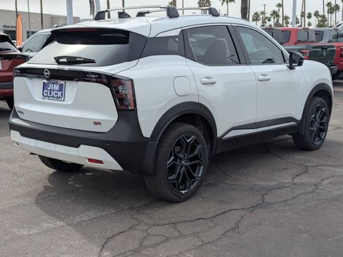 New 2026 Nissan Kicks SR image 2