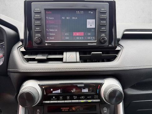 Used 2021 Toyota RAV4 LE AWD/4WD image 18