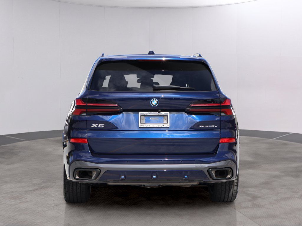Used 2025 BMW X5 xDrive50e w/ M Sport Package AWD/4WD image 6