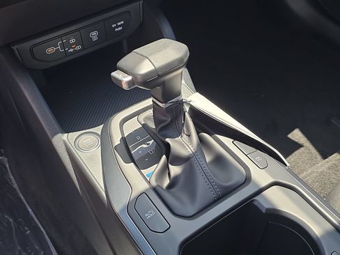 New 2026 Kia K4 FWD image 25