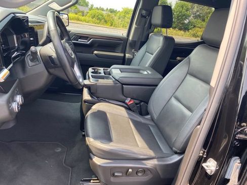Certified 2025 GMC Sierra 1500 SLT RWD image 16