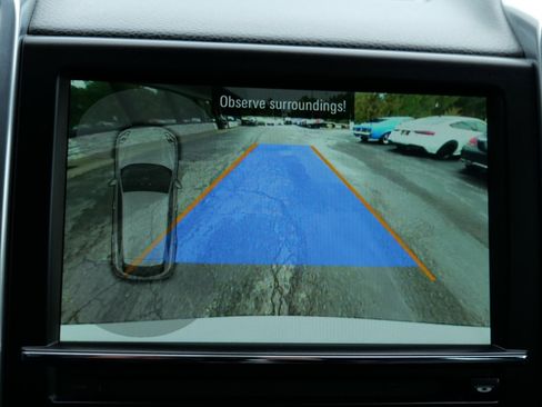 Used 2016 Porsche Cayenne image 26