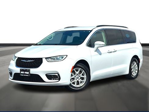 Used 2022 Chrysler Pacifica Touring-L image 1