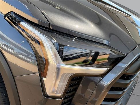 Used 2025 Toyota Tundra SR5 w/ SR5 Convenience Package AWD/4WD image 27