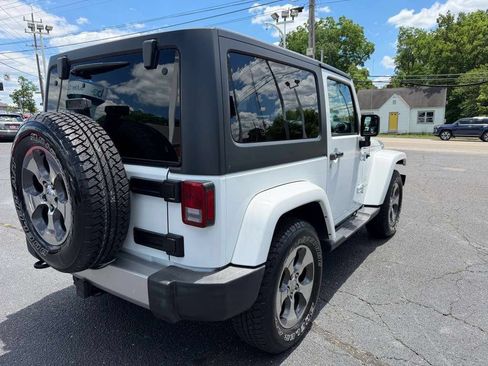 Used 2017 Jeep Wrangler Sahara w/ Connectivity Group AWD/4WD image 5