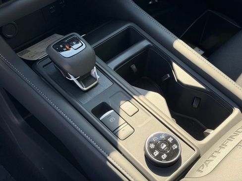 New 2026 Nissan Pathfinder S image 29