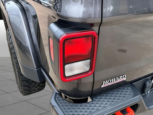 Used 2023 Jeep Gladiator Mojave w/ Cold Weather Group AWD/4WD image 28