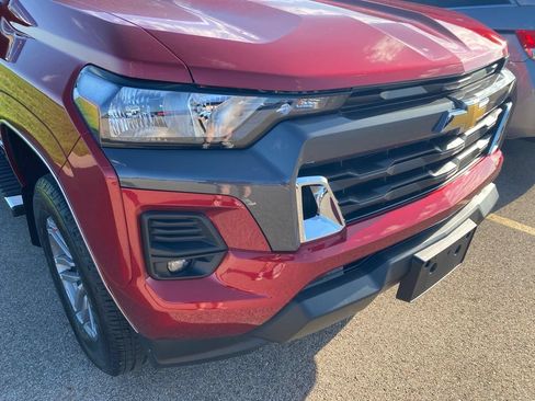 Used 2024 Chevrolet Colorado LT w/ LT Convenience Package II RWD image 3
