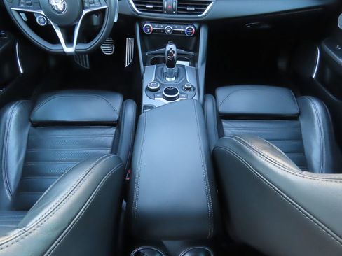 Used 2018 Alfa Romeo Giulia Ti Sport w/ Quick Order Package 22U Sport image 9