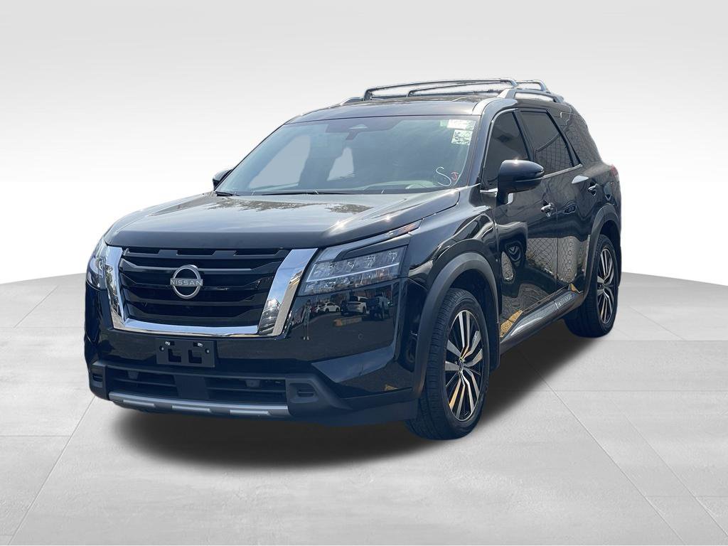 Certified 2024 Nissan Pathfinder Platinum w/ Cargo Package AWD/4WD image 2