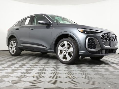 Used 2025 Audi Q5 Premium Plus image 2