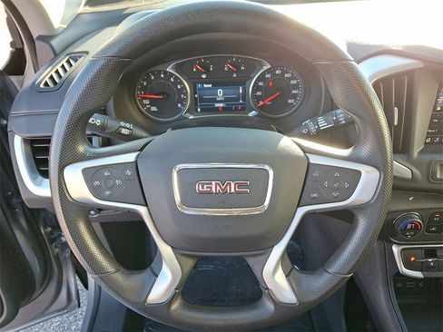 Used 2023 GMC Terrain SLE w/ Driver Convenience Package image 18