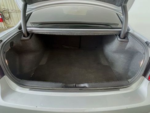 Used 2022 Dodge Charger SXT RWD image 25