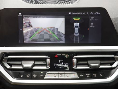 Used 2019 BMW 330i xDrive Sedan w/ Premium Package image 12