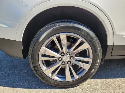 Used 2025 Cadillac XT5 Premium Luxury image 22