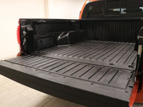 Used 2017 Toyota Tacoma TRD Sport w/ Premium & Technology Package AWD/4WD image 91