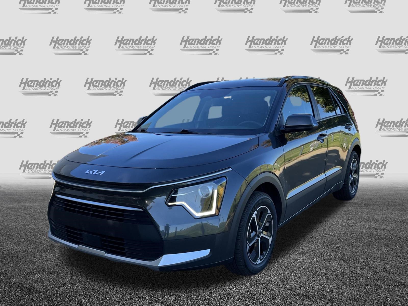 Used 2025 Kia Niro EX FWD image 5