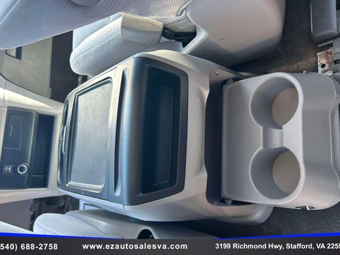Used 2015 Toyota Sienna LE FWD image 26