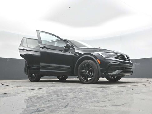 Used 2022 Volkswagen Tiguan SE R-Line AWD/4WD image 63