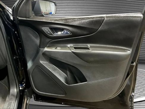 Used 2021 Chevrolet Equinox LT FWD image 26