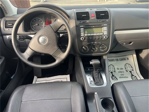 Used 2009 Volkswagen Rabbit S image 13