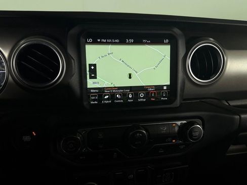 Used 2023 Jeep Wrangler Unlimited Rubicon 4xe AWD/4WD image 17
