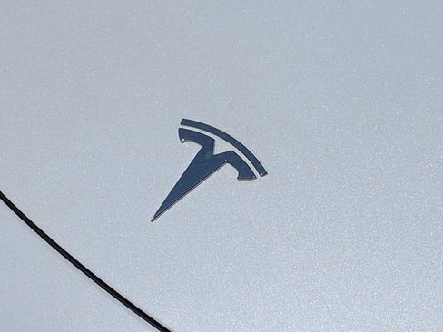 Used 2023 Tesla Model 3 Standard Range RWD image 12