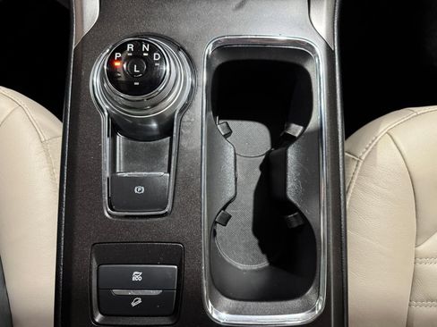Used 2018 Ford Fusion SE w/ Equipment Group 602A FWD image 36