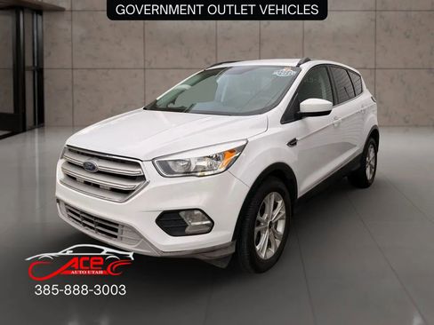 Used 2018 Ford Escape SE image 3