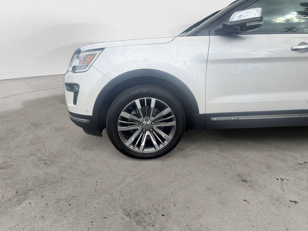 Used 2018 Ford Explorer Platinum AWD/4WD image 9