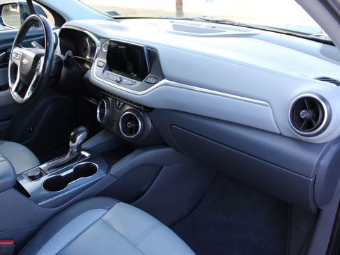 Used 2020 Chevrolet Blazer LT image 48