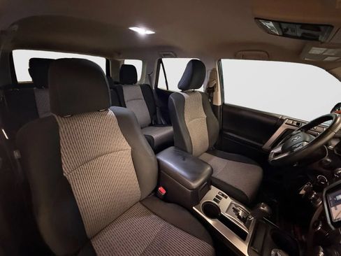 Used 2016 Toyota 4Runner SR5 AWD/4WD image 21