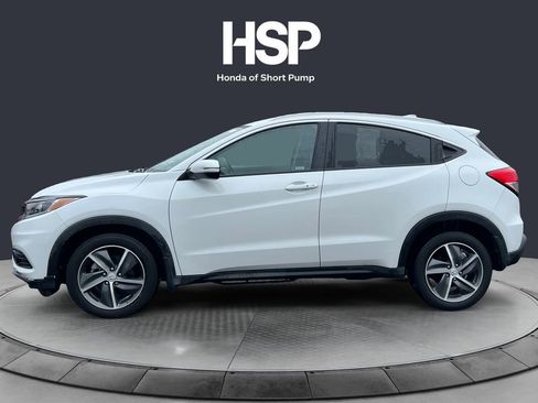Used 2021 Honda HR-V EX-L image 2