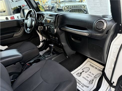 Used 2017 Jeep Wrangler Sport image 26