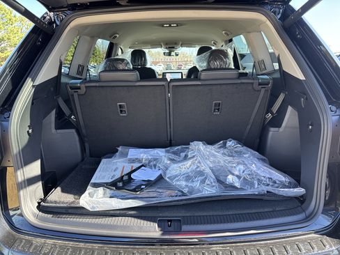 New 2026 Volkswagen Atlas SE image 4