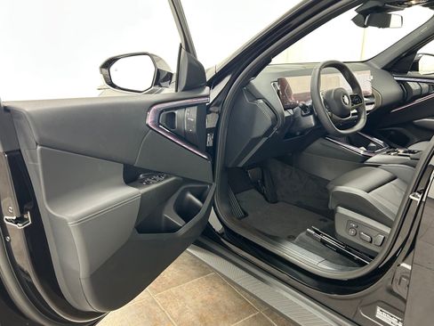 Used 2025 BMW X3 xDrive30i w/ Convenience Package image 24