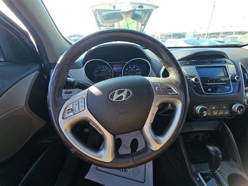 Used 2012 Hyundai Tucson GLS FWD image 16