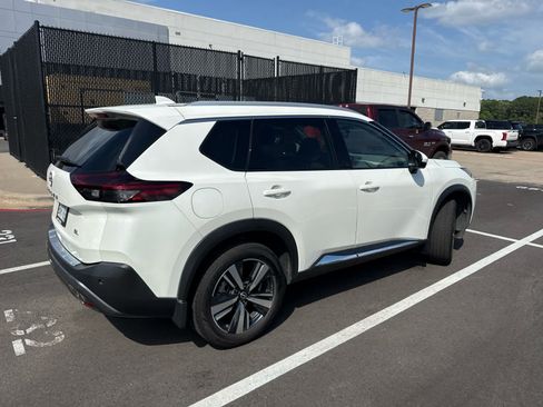 Used 2023 Nissan Rogue SL FWD image 4