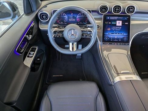 Used 2025 Mercedes-Benz GLC 300 4MATIC image 14