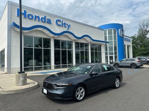 Used 2023 Honda Accord LX image 2
