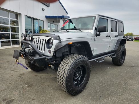 Used 2011 Jeep Wrangler Unlimited Sport AWD/4WD image 5